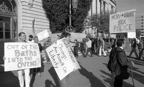 baños publicos gay|Historia de cuando los baños públicos se volvieron punto de .